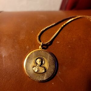 St Viator medallion pendant goldtone with 18" box chain